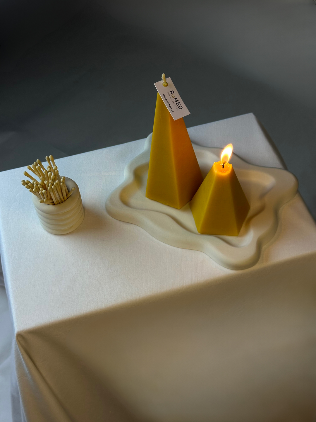 RωMEO & JUλIET - Beeswax Pillar Candles
