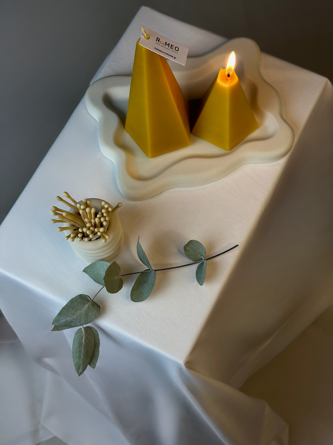 RωMEO & JUλIET - Beeswax Pillar Candles