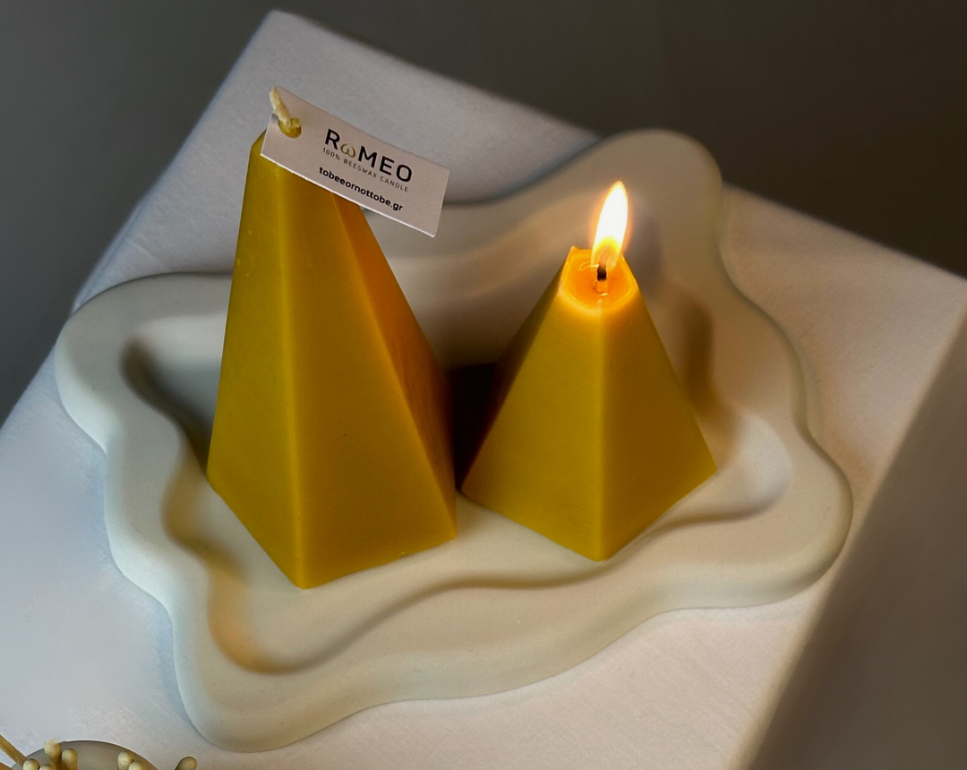RωMEO & JUλIET - Beeswax Pillar Candles