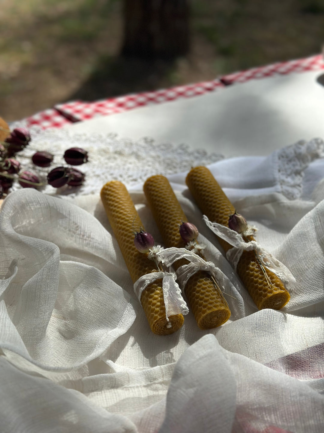 Zōḗ | Λαμπάδα από φύλλα κερήθρας