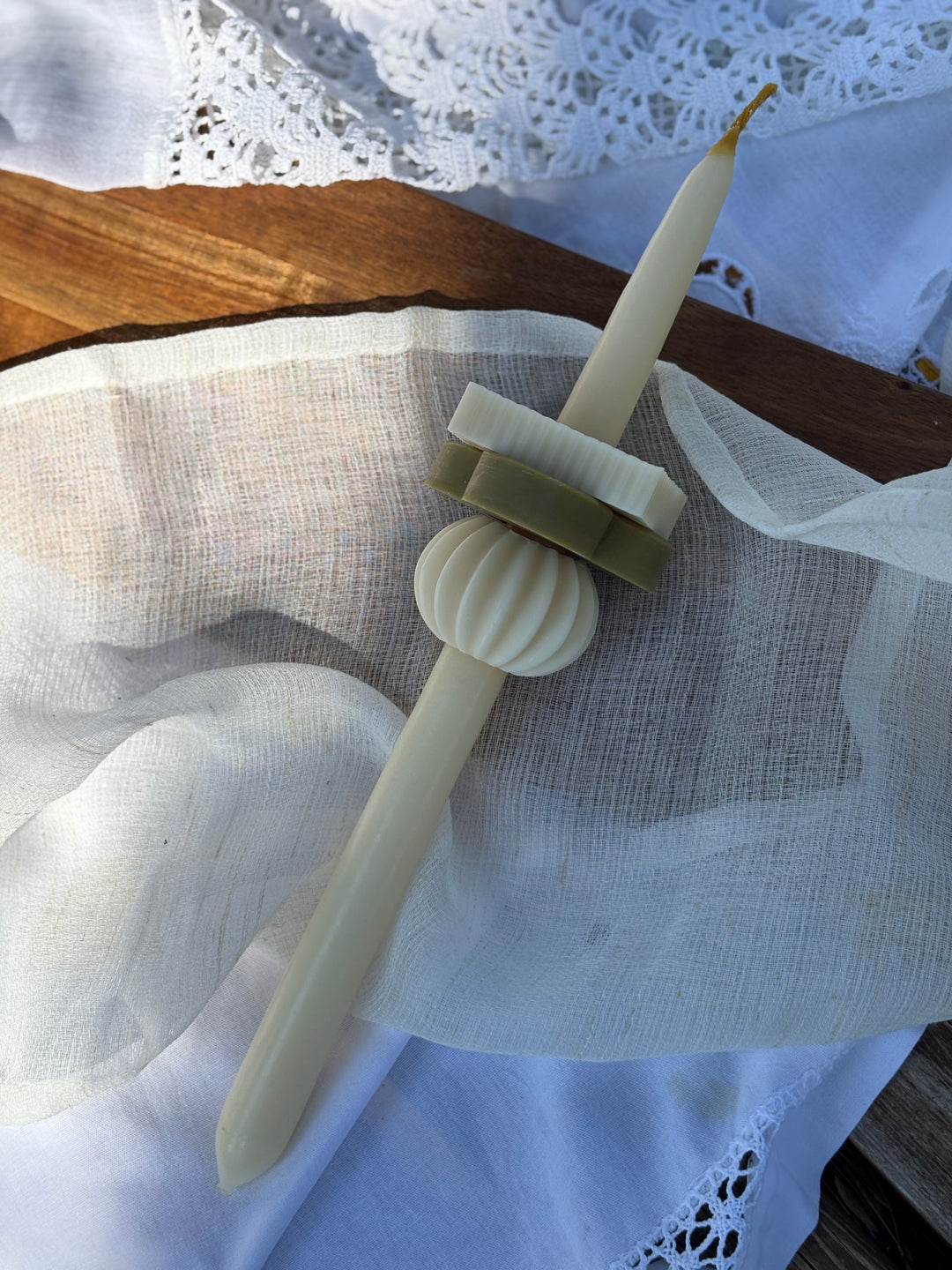 Gē | Λαμπάδα από μελισσοκέρι με αρωματικά γεωμετρικά στοιχεία